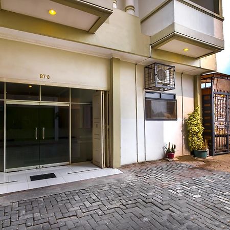 Hotel Carolina Transit Medan Zewnętrze zdjęcie