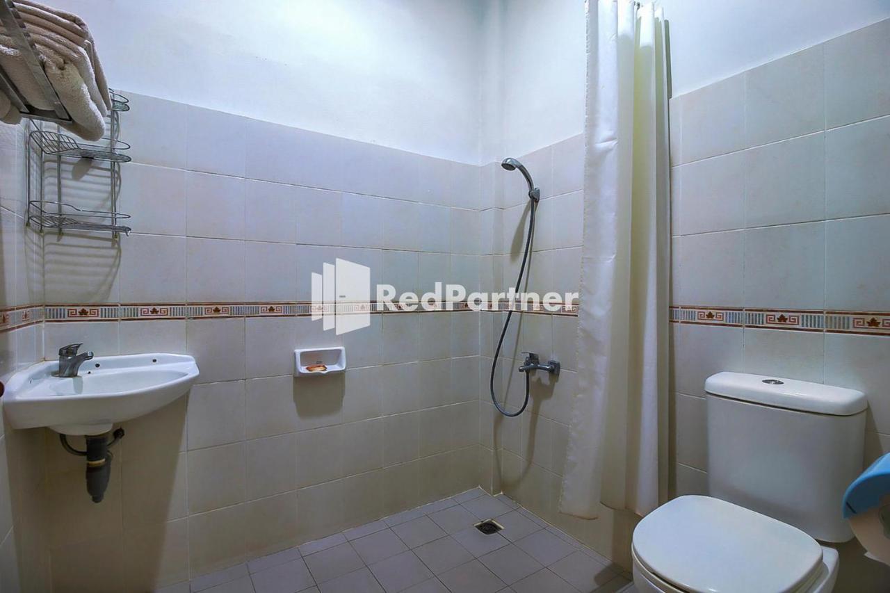 Hotel Carolina Transit Medan Zewnętrze zdjęcie