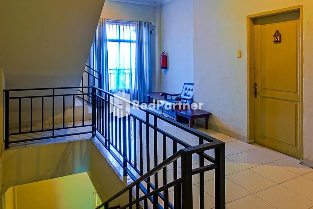 Hotel Carolina Transit Medan Zewnętrze zdjęcie