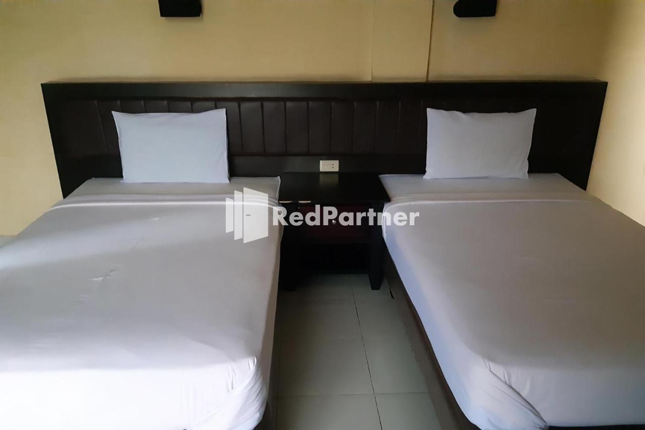 Hotel Carolina Transit Medan Zewnętrze zdjęcie
