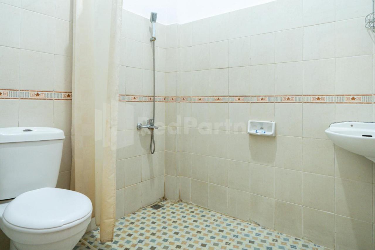 Hotel Carolina Transit Medan Zewnętrze zdjęcie