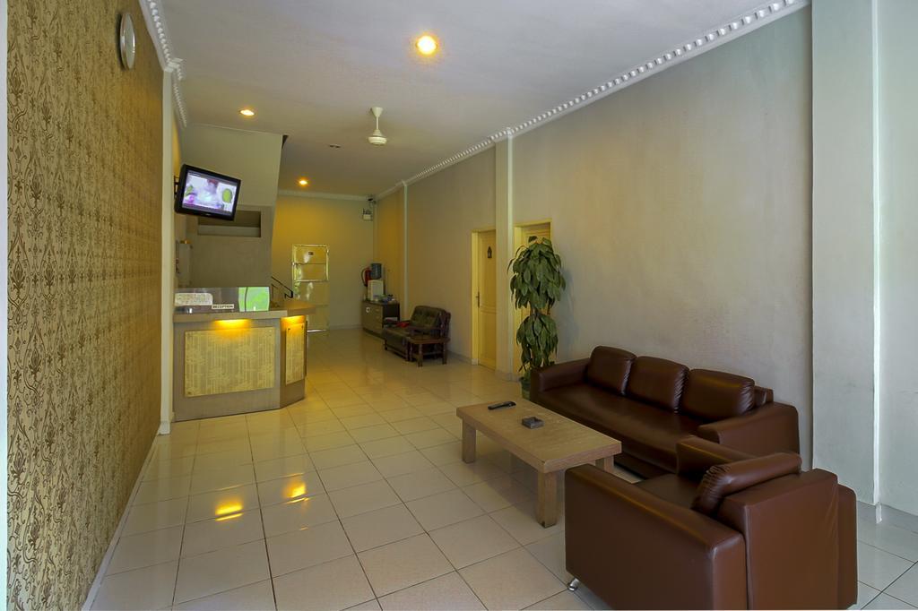 Hotel Carolina Transit Medan Zewnętrze zdjęcie